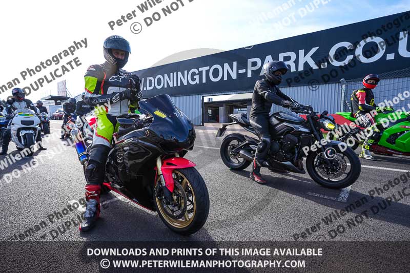 donington no limits trackday;donington park photographs;donington trackday photographs;no limits trackdays;peter wileman photography;trackday digital images;trackday photos